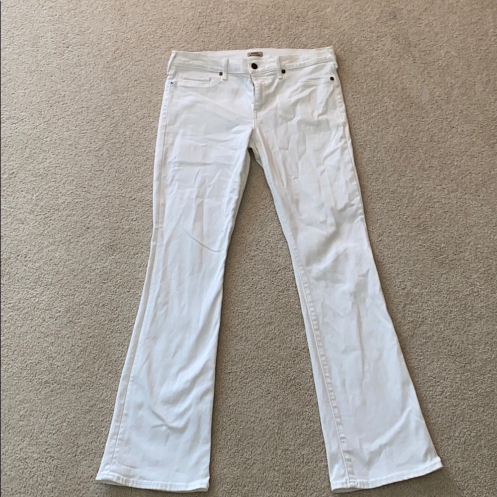 Size 31 True Religion white Jeans